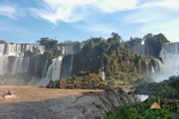 Vista desde el Paseo Inferior de las Cataratas Iguazú Argentina